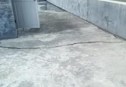 柳林楼顶漏水维修公司分享下如何解决卫生间隐蔽部位漏水的问题?